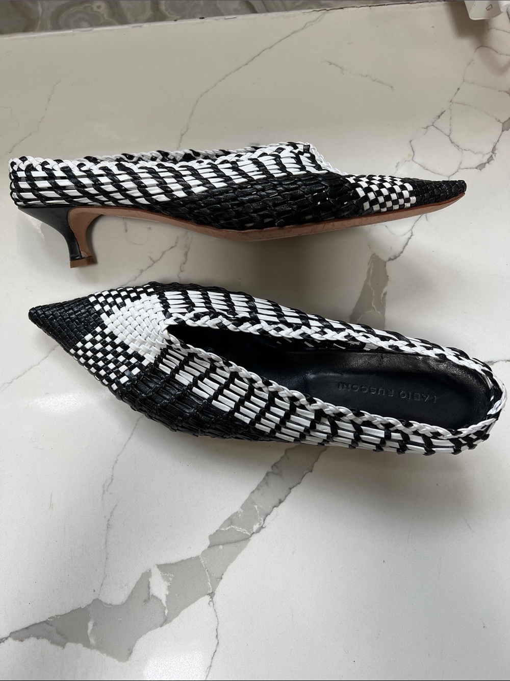 Fabio Rusconi Sz 39.5 Black and White Woven Leather Mules 1.5” Kitten Heel - Picture 3 of 7